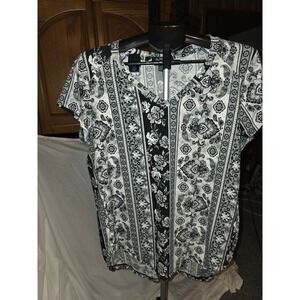 One Step Up Shirt Size L. Cute, Lagonlook, Y2K, Closet Staple